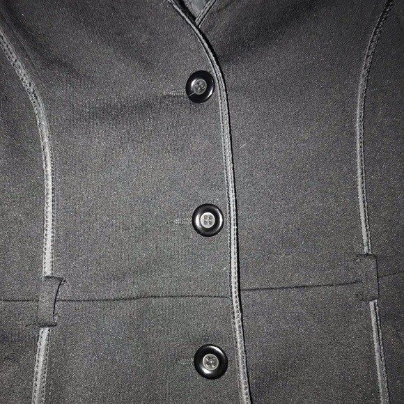 Jou Jou Girl’s button front coat. Size Large Missing belt. - Picture 3 of 10